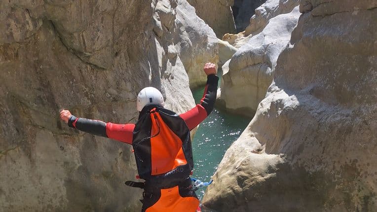 Clue d'Aiglun - Saut dans le canyon de la Clue d'Aiglun